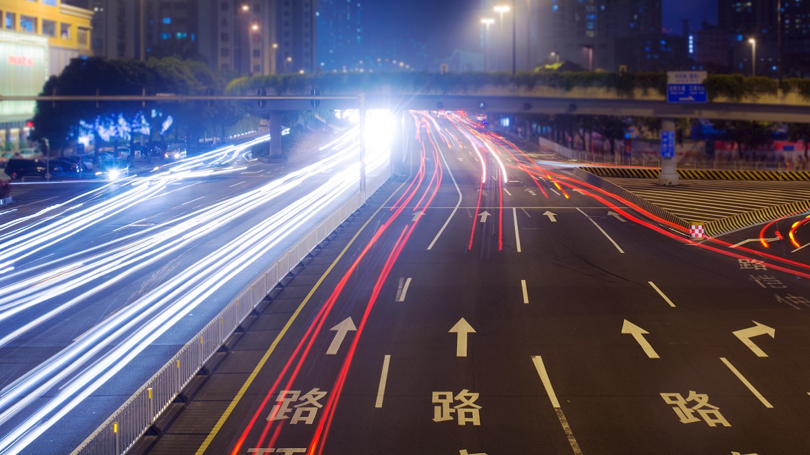 China 6 emission standards delayed_traffic at night